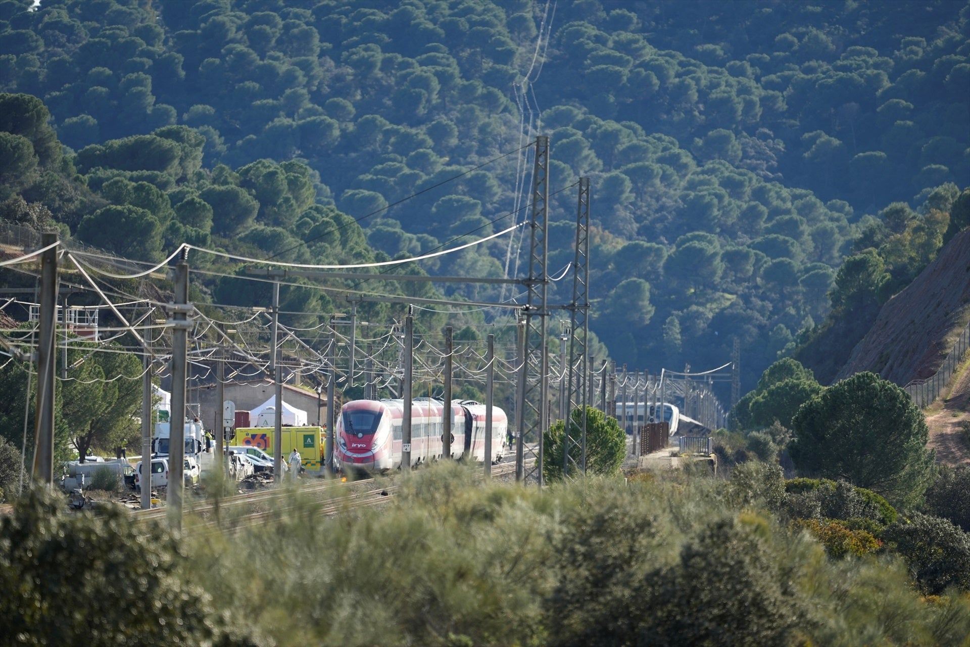 La jueza que investiga el accidente de Adamuz detecta 42 metros de vía retirada sin permiso La jueza que investiga el accidente de Adamuz detecta 42 metros de vía retirada sin permiso