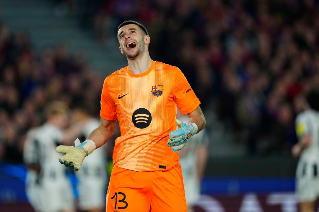 De la Fuente se lleva cuatro porteros: se estrena Joan García De la Fuente se lleva cuatro porteros: se estrena Joan García