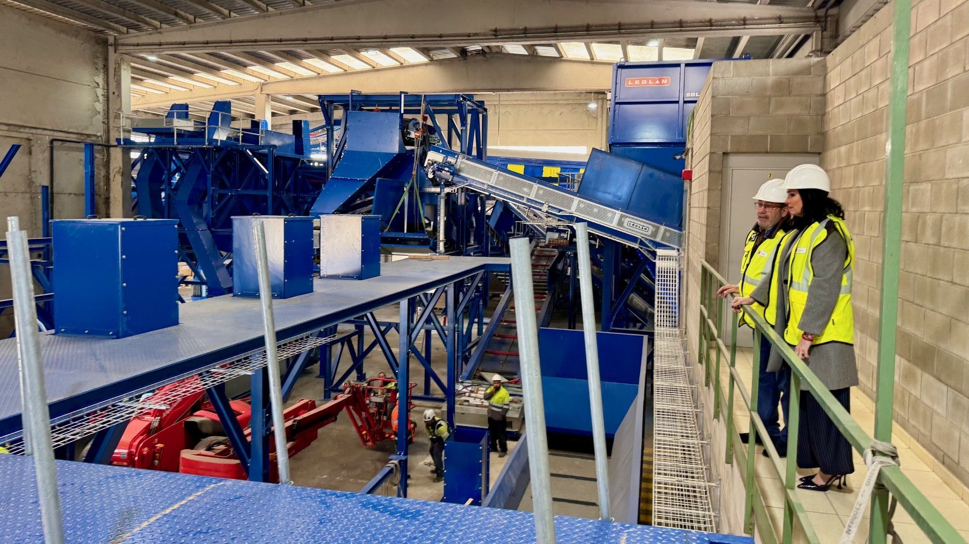 Obras para mejorar la eficiencia de la planta de reciclaje de envases de Huesca Obras para mejorar la eficiencia de la planta de reciclaje de envases de Huesca