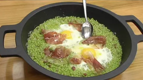 Cazuela de guisantes con patatas Cazuela de guisantes con patatas