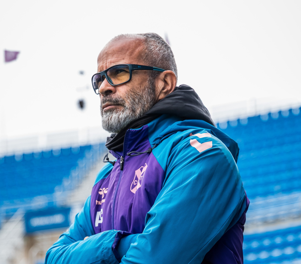 Álvaro Cervera y su "que se manden a mudar" a los que ponen los horarios del Tenerife Álvaro Cervera y su "que se manden a mudar" a los que ponen los horarios del Tenerife