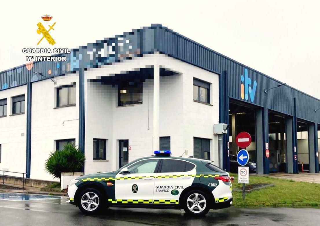 Cuatro detenidos y diez investigados por supuestas inspecciones fraudulentas a vehículos en una estación de ITV Cuatro detenidos y diez investigados por supuestas inspecciones fraudulentas a vehículos en una estación de ITV