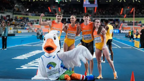 El cuarteto mixto de relevo celebra la planta mundial El cuarteto mixto de relevo celebra la planta mundial