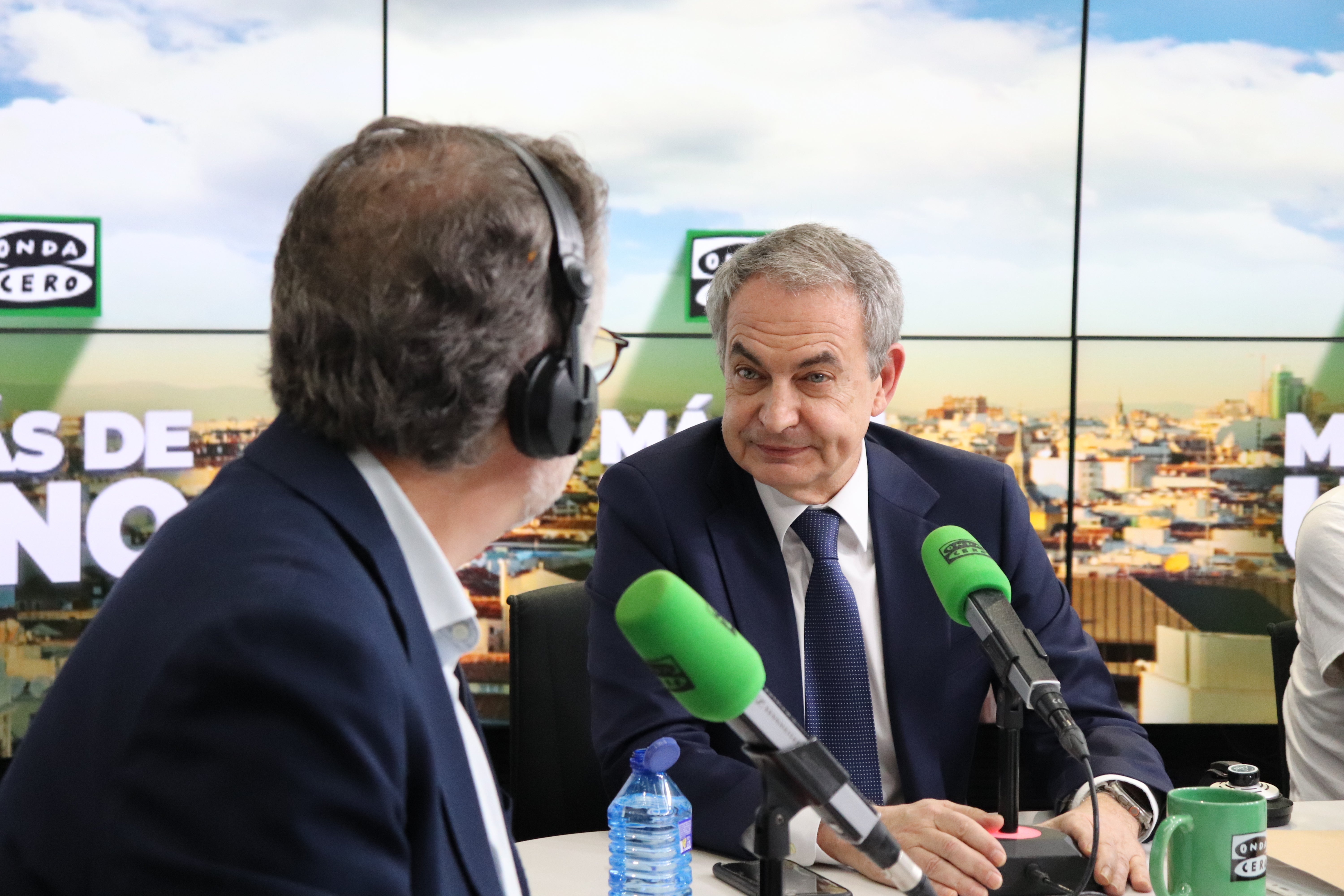 La respuesta de Zapatero a la pregunta de Alsina sobre qué respeto merece Puigdemont: "He hablado muchas horas con él" La respuesta de Zapatero a la pregunta de Alsina sobre qué respeto merece Puigdemont: "He hablado muchas horas con él"