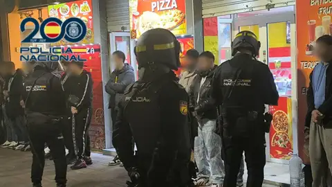 Un operativo de la Policía Nacional de Alicante Un operativo de la Policía Nacional de Alicante