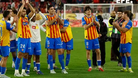 El Valencia suma más puntos en 10 choques de la segunda vuelta que en los 19 de la primera El Valencia suma más puntos en 10 choques de la segunda vuelta que en los 19 de la primera