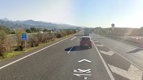 Imagen de recurso de un vehículo circulando por la A-7, a su paso por la provincia de Almería. Imagen de recurso de un vehículo circulando por la A-7, a su paso por la provincia de Almería.