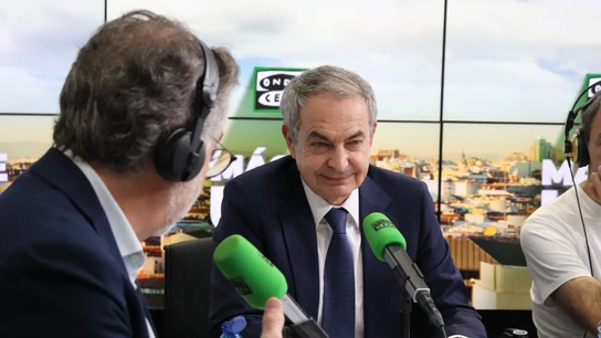El expresidente del Gobierno José Luis Zapatero en un momento de la entrevista El expresidente del Gobierno José Luis Zapatero en un momento de la entrevista/ Samuel Portillo