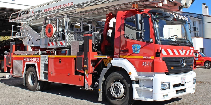 Tres viviendas afectadas por un incendio originado en un sótano en Caminomorisco Tres viviendas afectadas por un incendio originado en un sótano en Caminomorisco