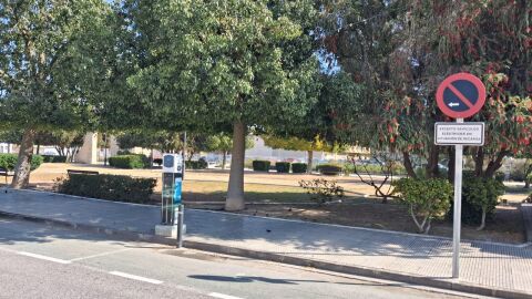 Punto recarga veh&iacute;culos el&eacute;ctricos San Bartolom&eacute;