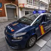 Vehículo de la Policía Nacional Vehículo de la Policía Nacional