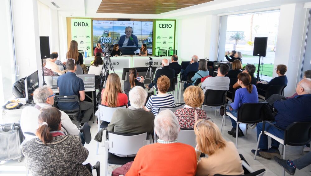 Programa especial de Más de uno desde el Puerto de Almería