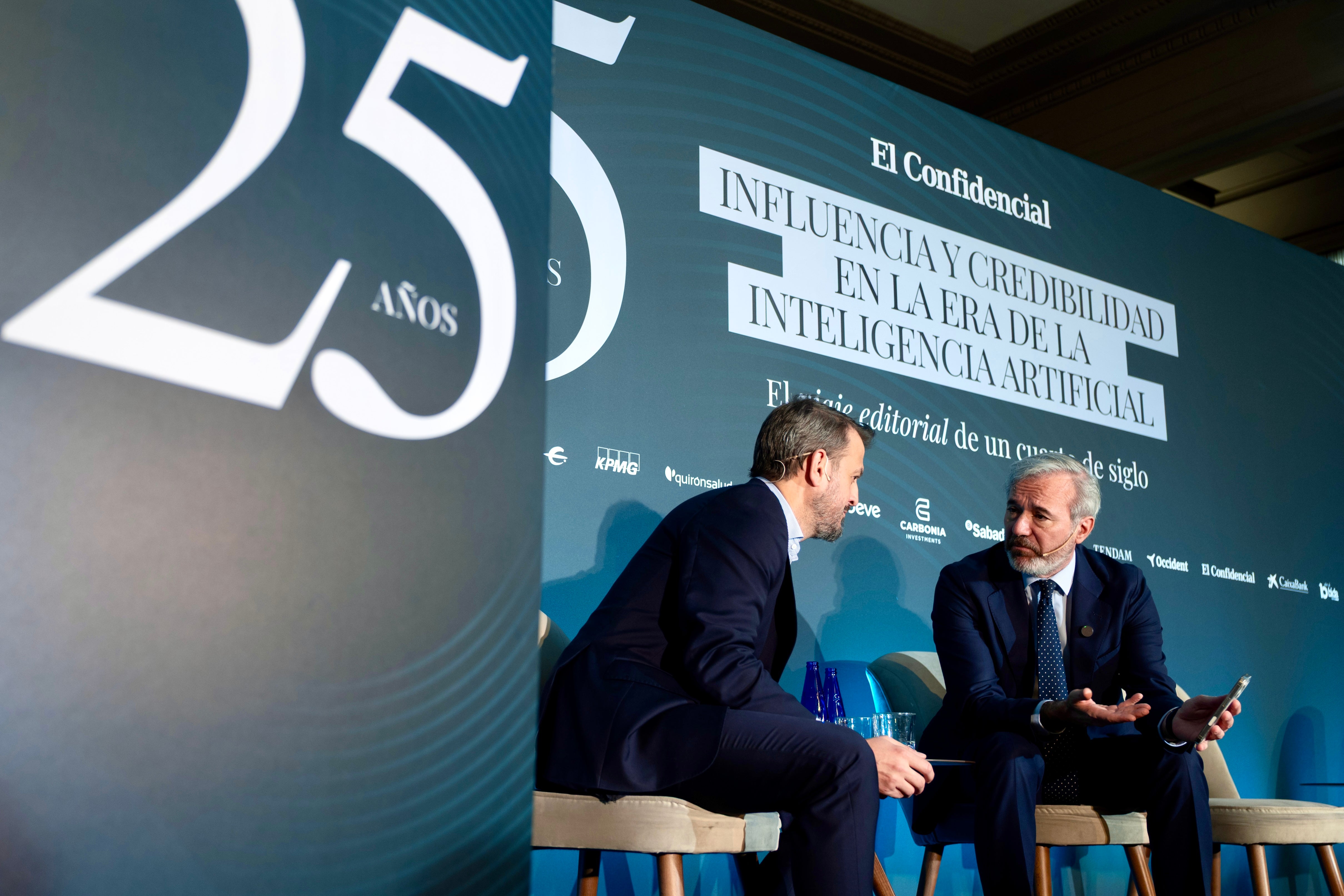 Azcón pide a VOX que decida “su papel en Aragón” Azcón pide a VOX que decida “su papel en Aragón”