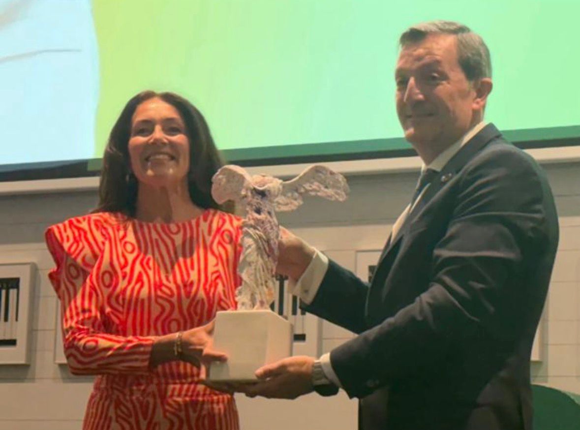 CSIF reconoce la labor profesional de la periodista María Ortiz en su IV Premio Mujer Influyente 2026 CSIF reconoce la labor profesional de la periodista María Ortiz en su IV Premio Mujer Influyente 2026