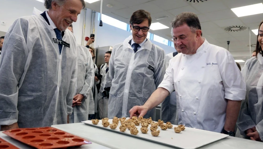 Martín Berasategui impulsa una nova etapa del Barcelona Culinary Hub amb un model formatiu d’excel·lència Martín Berasategui impulsa una nova etapa del Barcelona Culinary Hub amb un model formatiu d’excel·lència