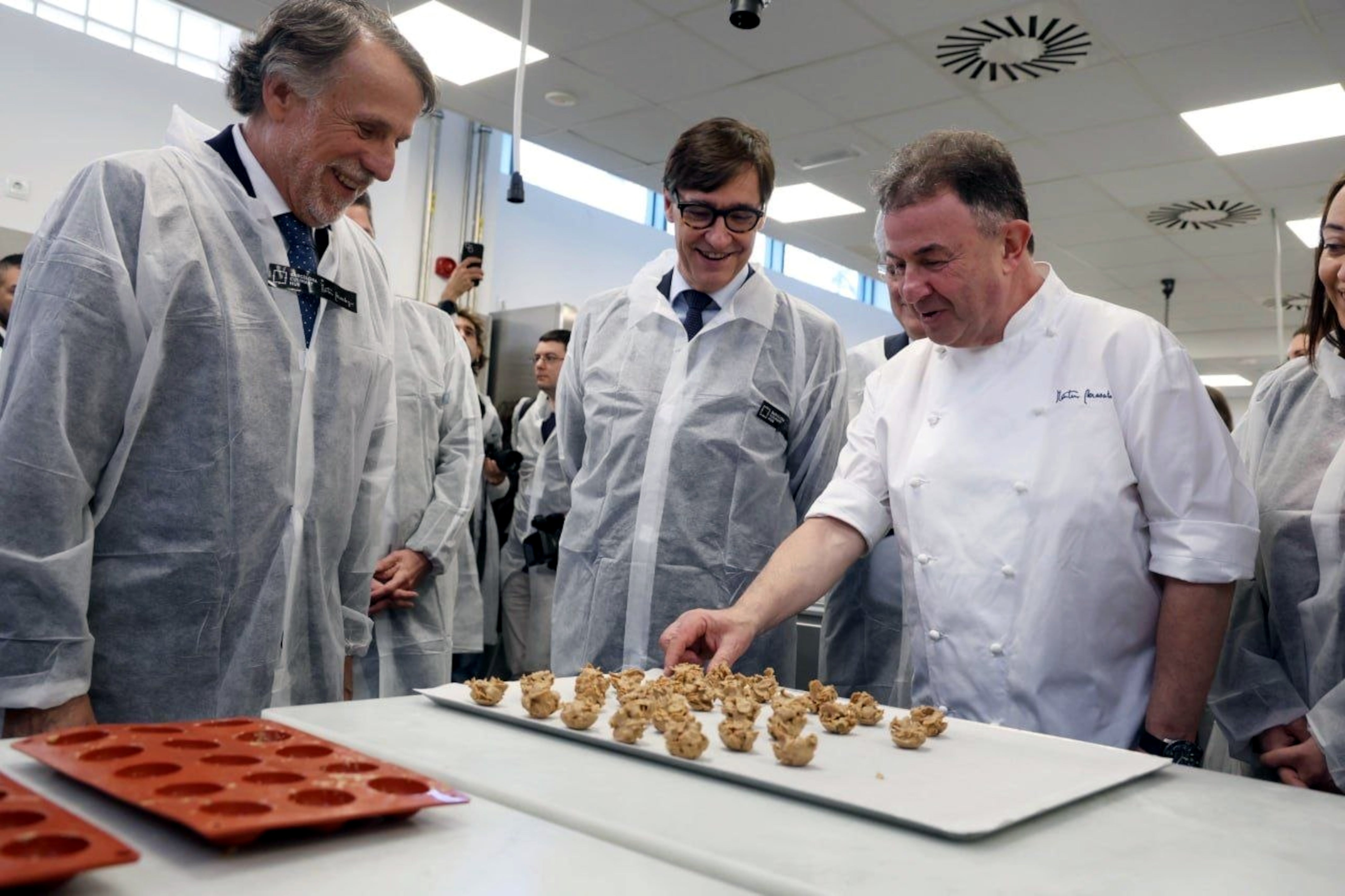 Martín Berasategui impulsa una nova etapa del Barcelona Culinary Hub amb un model formatiu d’excel·lència Martín Berasategui impulsa una nova etapa del Barcelona Culinary Hub amb un model formatiu d’excel·lència