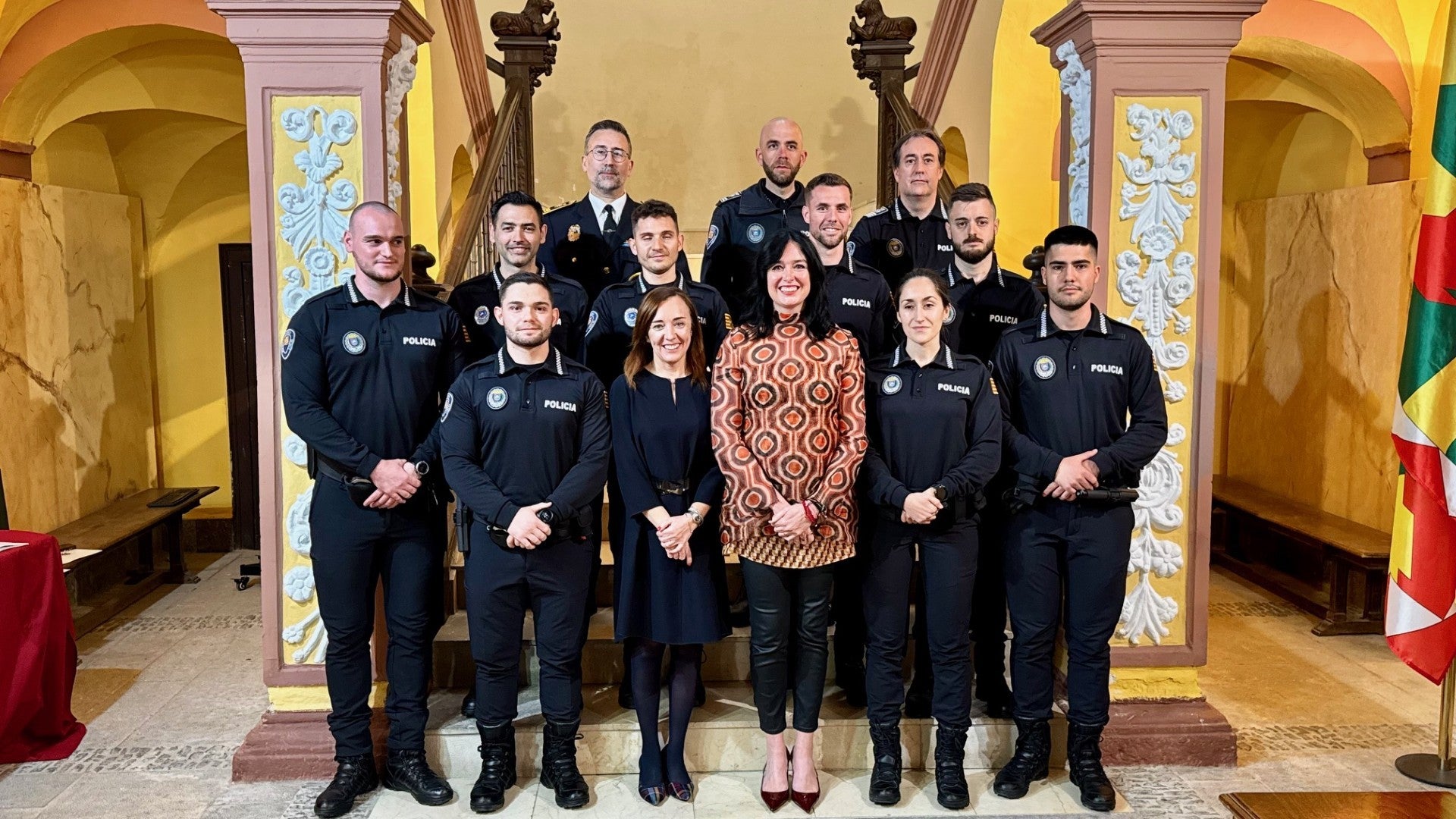 Ocho nuevos agentes se incorporan a la Policía Local de Huesca Ocho nuevos agentes se incorporan a la Policía Local de Huesca