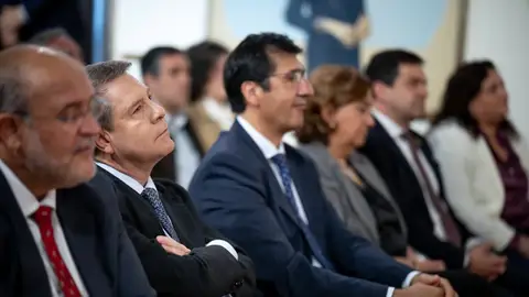 El Plan de Empleo de Castilla-La Mancha prevé 63,8 millones de euros para dar trabajo a 6.400 personas El Plan de Empleo de Castilla-La Mancha prevé 63,8 millones de euros para dar trabajo a 6.400 personas