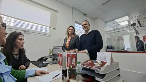 Sánchez Cotrina presenta sus avales tras su unión con Blanca Martín y González Andrade con su proyecto que "ha nacido desde la militancia" Sánchez Cotrina presenta sus avales tras su unión con Blanca Martín y González Andrade con su proyecto que "ha nacido desde la militancia"