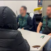 Identificado en Barakaldo por estafar 2.300 euros con venta fraudulenta de entradas de fútbol por internet Identificado en Barakaldo por estafar 2.300 euros con venta fraudulenta de entradas de fútbol por internet