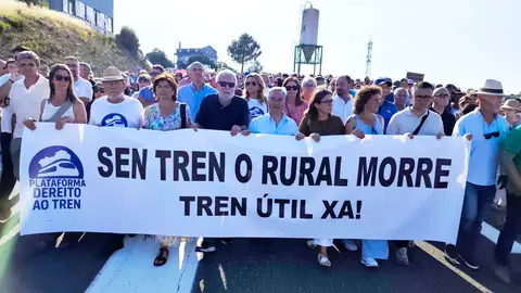 O PP de Ourense celebra a recuperación dunha frecuencia matinal temperá do AVE na Gudiña O PP de Ourense celebra a recuperación dunha frecuencia matinal temperá do AVE na Gudiña