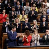 Los ministros y la bancada socialista aplauden la intervención del presidente del gobierno, Pedro Sánchez Los ministros y la bancada socialista aplauden la intervención del presidente del gobierno, Pedro Sánchez
