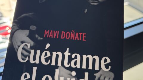 Portada de Cu&eacute;ntame el Olvido de Mavi Do&ntilde;ate