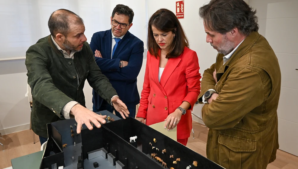 Reunión en torno al Museo de la Caza y la Naturaleza Reunión en torno al Museo de la Caza y la Naturaleza