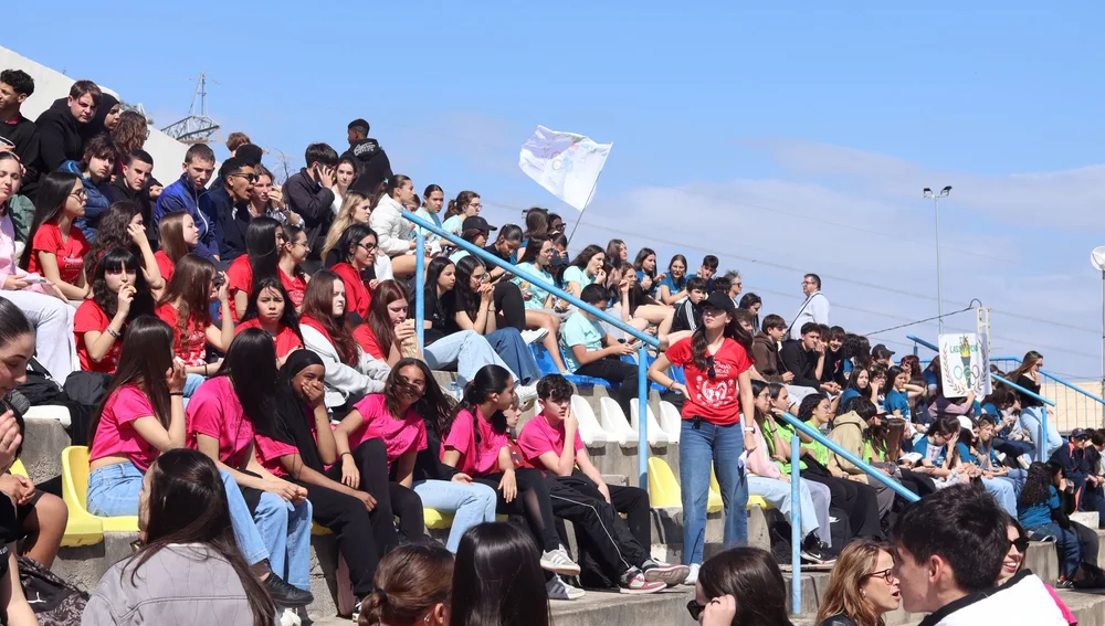 Más de 500 alumnos unen el deporte con la historia en las XVII Olimpiadas Clásicas de la Vega Baja y el Baix Vinalopó Más de 500 alumnos unen el deporte con la historia en las XVII Olimpiadas Clásicas de la Vega Baja y el Baix Vinalopó