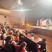 El ayuntamiento de Benifaió acerca las artes escénicas en valenciano a más de 1.500 alumnos a través de la Campaña “Anem al teatre” El ayuntamiento de Benifaió acerca las artes escénicas en valenciano a más de 1.500 alumnos a través de la Campaña “Anem al teatre”