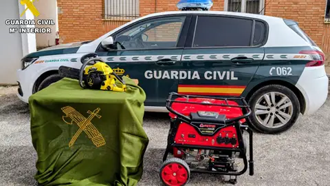 Herramientas hurtadas por el detenido y que después pudo recuperar la Guardia Civil Herramientas hurtadas por el detenido y que después pudo recuperar la Guardia Civil