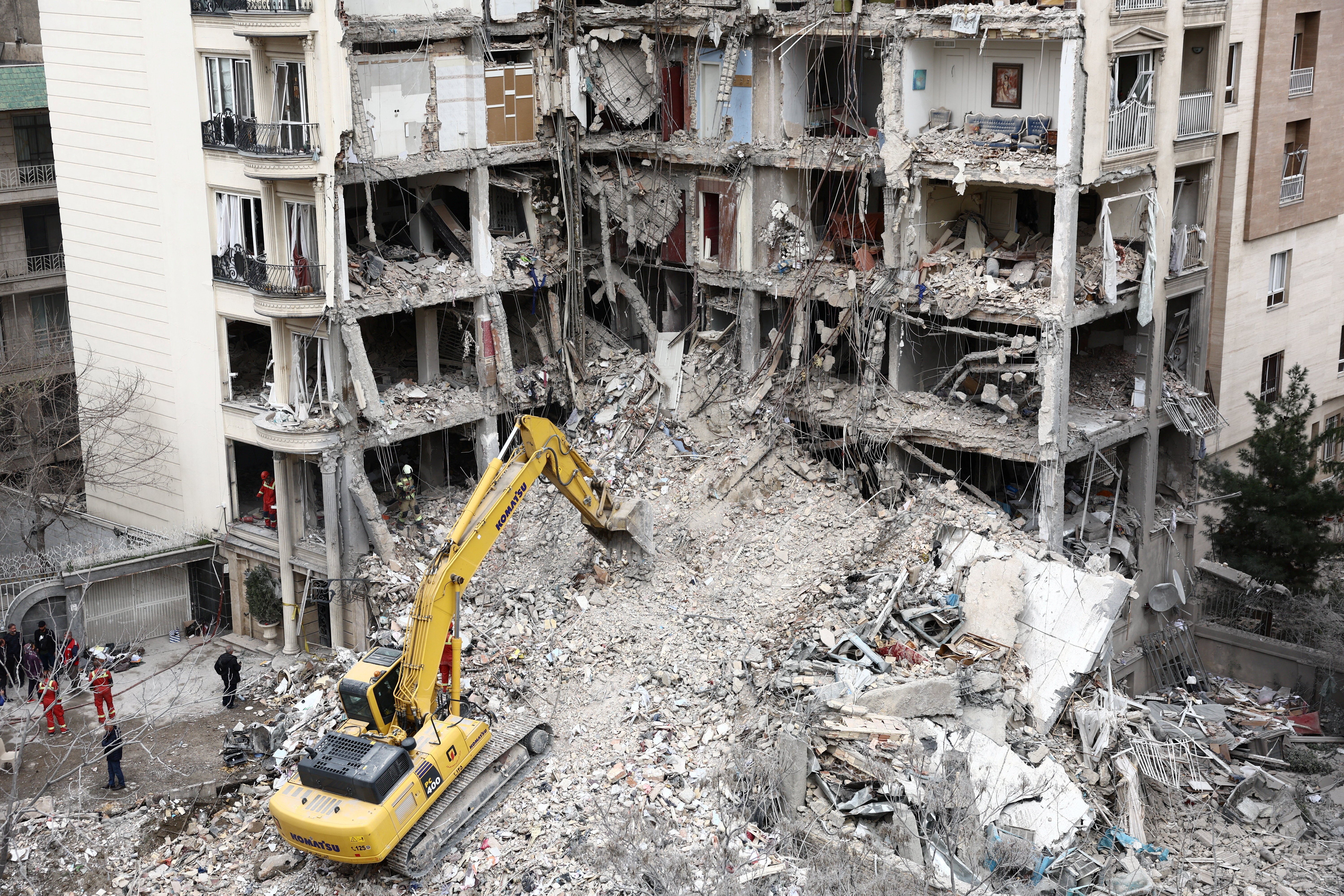 Vista de un edificio residencial dañado por un ataque en Teherán el 23 de marzo de 2026 Vista de un edificio residencial dañado por un ataque en Teherán el 23 de marzo de 2026