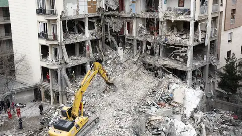 Vista de un edificio residencial dañado por un ataque en Teherán el 23 de marzo de 2026 Vista de un edificio residencial dañado por un ataque en Teherán el 23 de marzo de 2026/ Majid Asgaripour/WANA/Reuters