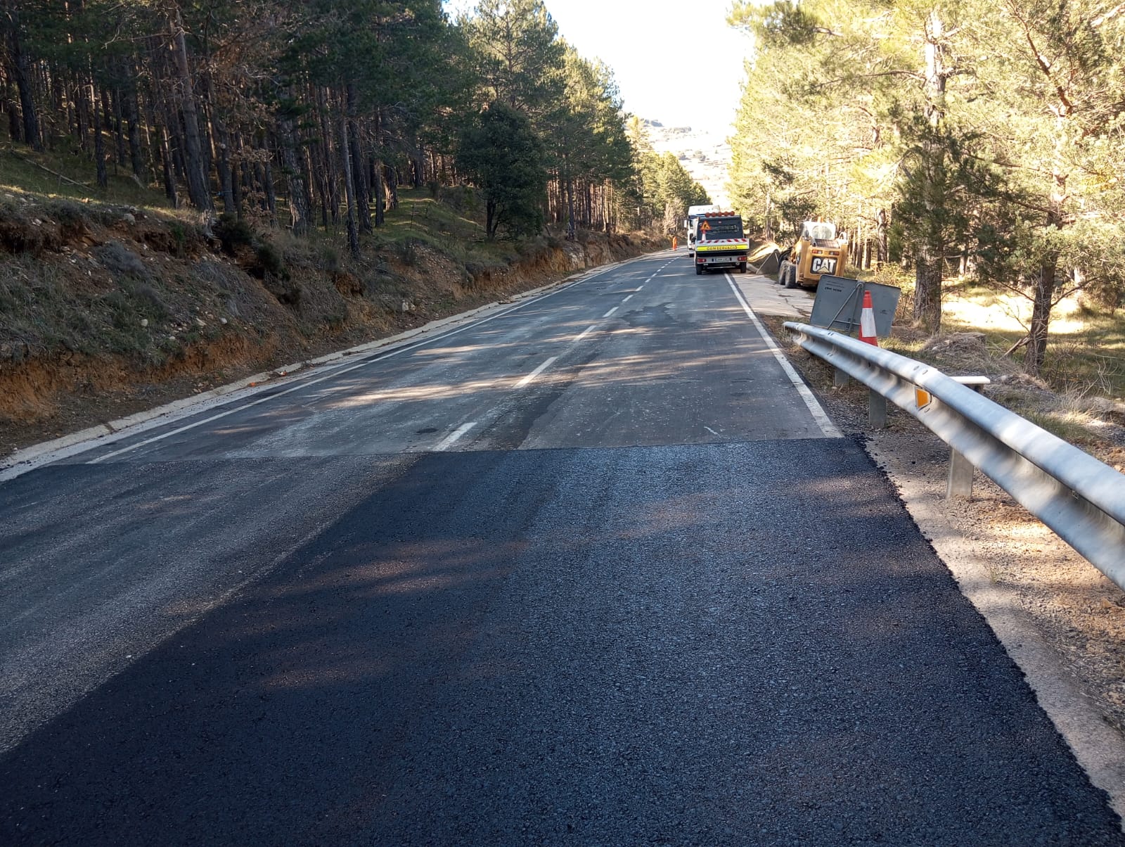 La Generalitat refuerza el firme de carreteras del interior de Castellón para mejorar la seguridad vial La Generalitat refuerza el firme de carreteras del interior de Castellón para mejorar la seguridad vial