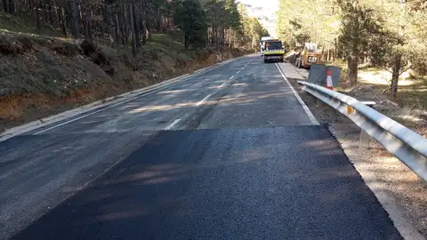 La Generalitat refuerza el firme de carreteras del interior de Castellón para mejorar la seguridad vial La Generalitat refuerza el firme de carreteras del interior de Castellón para mejorar la seguridad vial
