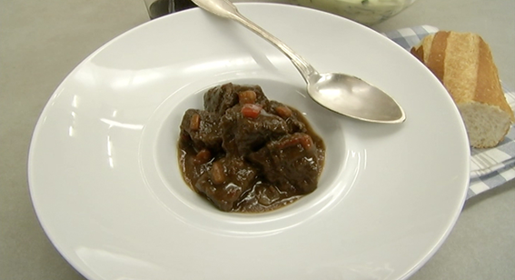 La receta de Robin Food para hacer un guiso de morcillo 'Florencio Solchaga' La receta de Robin Food para hacer un guiso de morcillo 'Florencio Solchaga'