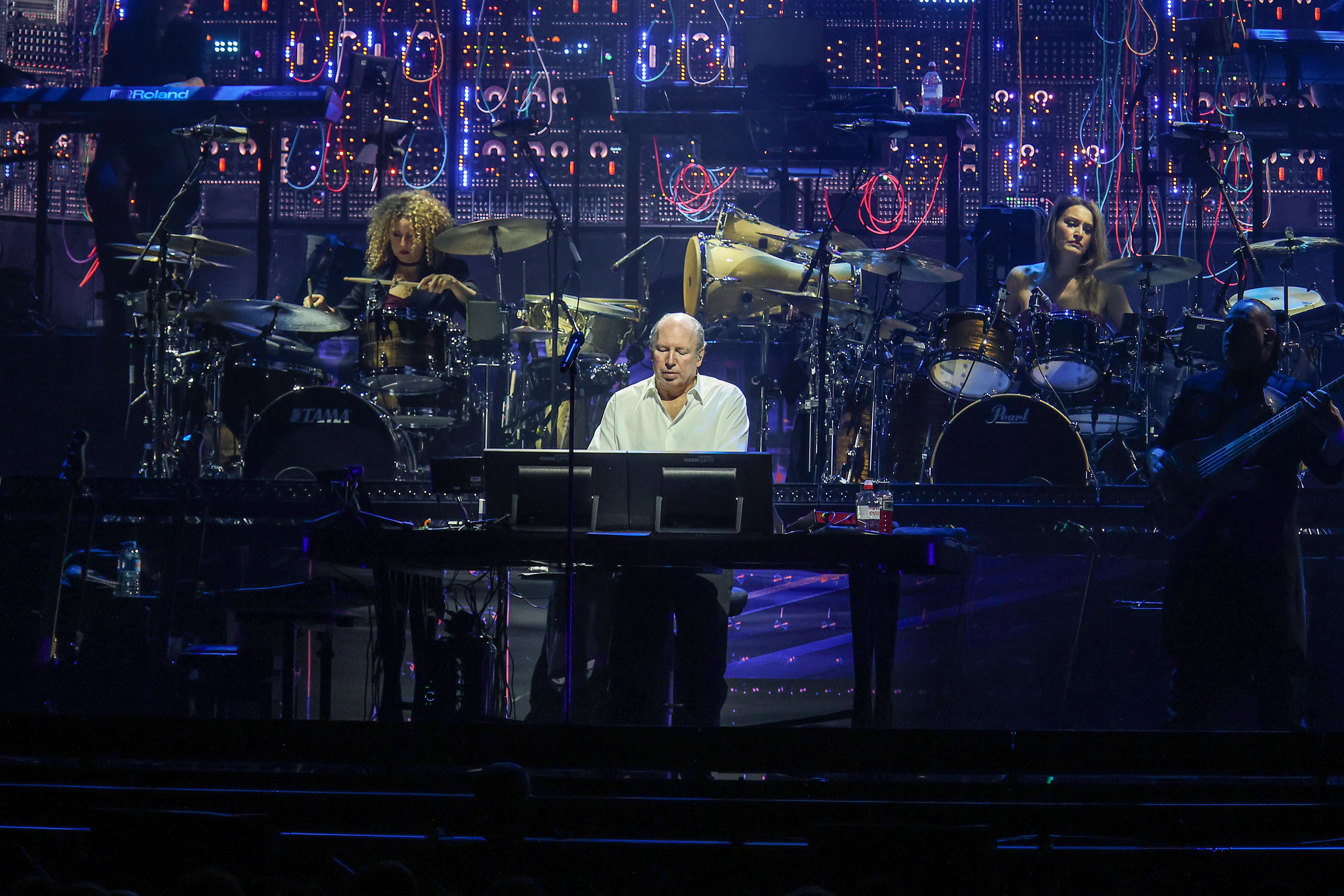 Hans Zimmer conquista el Roig Arena con una oda sinfónica al cine Hans Zimmer conquista el Roig Arena con una oda sinfónica al cine