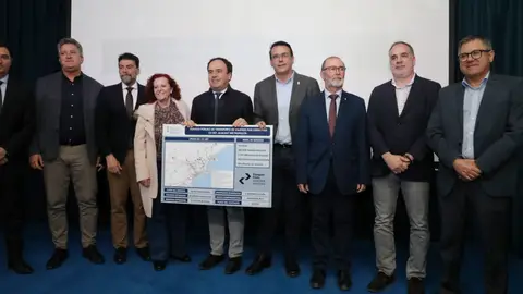 Pérez Llorca con alcaldes de los municipios de L'Alacantí Pérez Llorca con alcaldes de los municipios de L'Alacantí