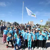 Burriana iza la bandera de Sendero Azul que reconoce al Clot de la Mare de Déu como referente natural. Burriana iza la bandera de Sendero Azul que reconoce al Clot de la Mare de Déu como referente natural.