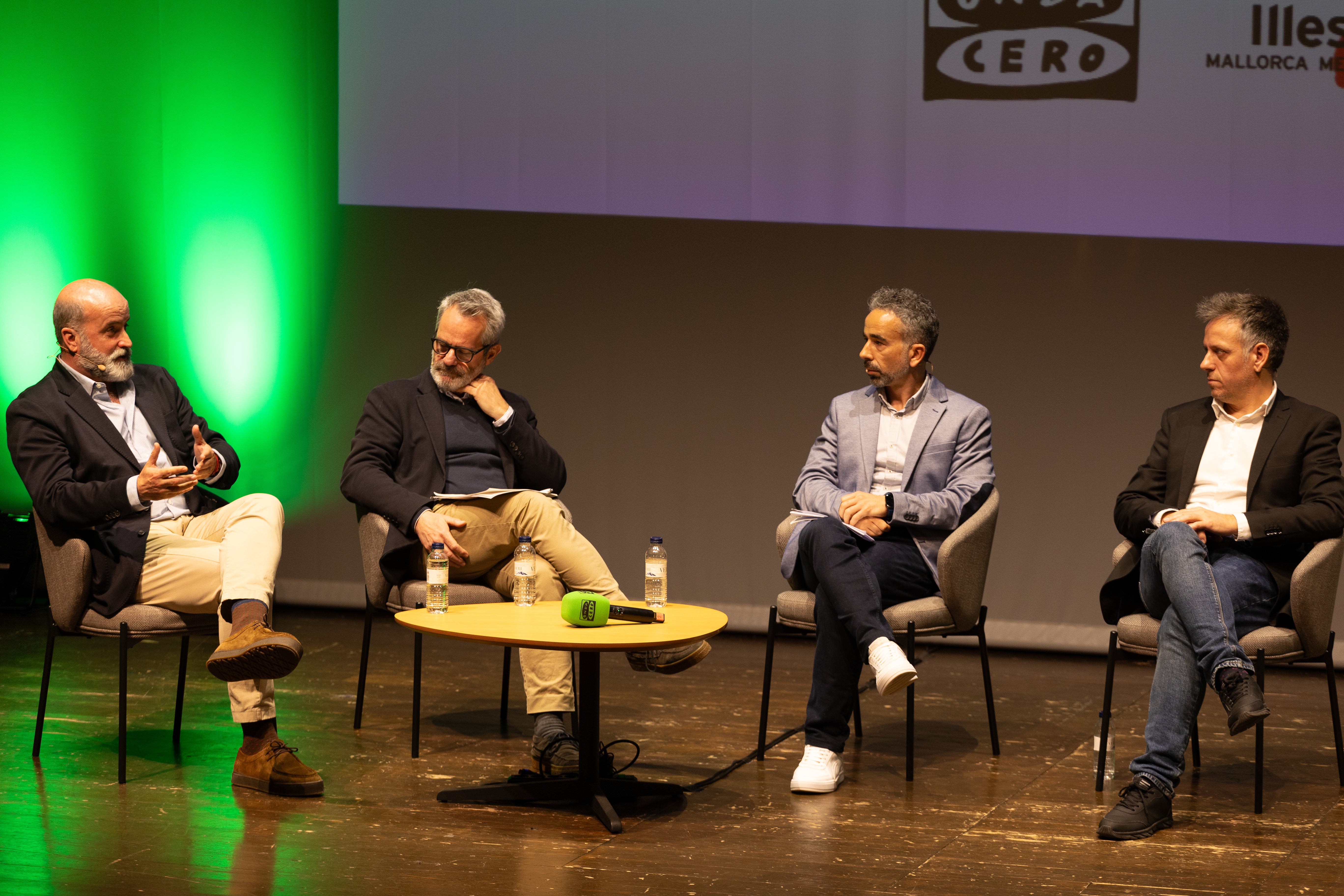 Expertos del sector turístico, coinciden en la necesidad de reforzar la colaboración público-privada para garantizar un modelo turístico sostenible en Menorca Expertos del sector turístico, coinciden en la necesidad de reforzar la colaboración público-privada para garantizar un modelo turístico sostenible en Menorca