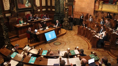 Barcelona fa un pas més per limitar el lloguer de temporada i recuperar habitatge permanent