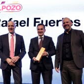 Rafael Fuertes, director general de ELPOZO Alimentación, recogiendo el galardón