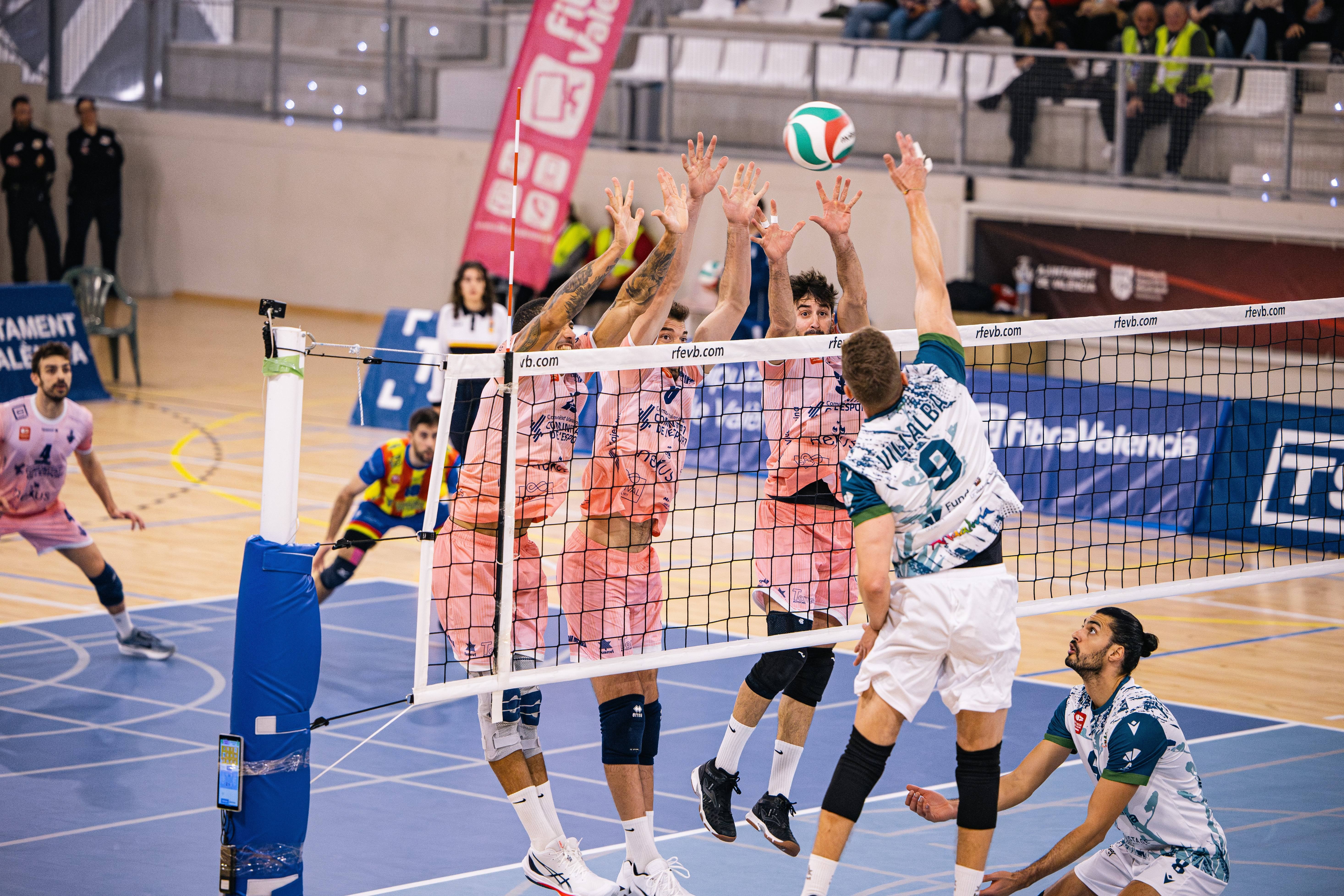 Léleman Conqueridor y Unicaja Costa de Almería buscan rivales para el playoff Léleman Conqueridor y Unicaja Costa de Almería buscan rivales para el playoff