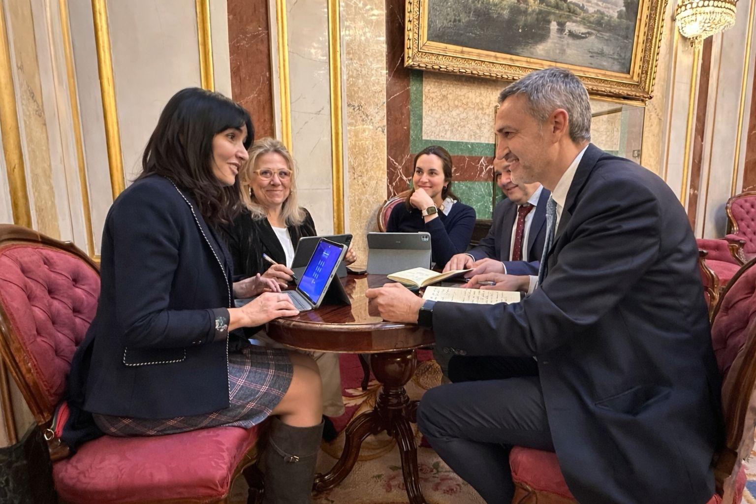 El PP promueve en el Congreso una PNL para potenciar la industria del calzado y reforzar su competitividad El PP promueve en el Congreso una PNL para potenciar la industria del calzado y reforzar su competitividad