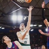 Derrota cargada de bajas para Unicaja en el Palau