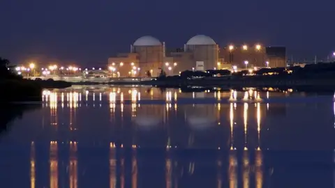 La Unidad 1 de la Central Nuclear de Almaraz comienza su última recarga si se mantiene el calendario de cierre La Unidad 1 de la Central Nuclear de Almaraz comienza su última recarga si se mantiene el calendario de cierre