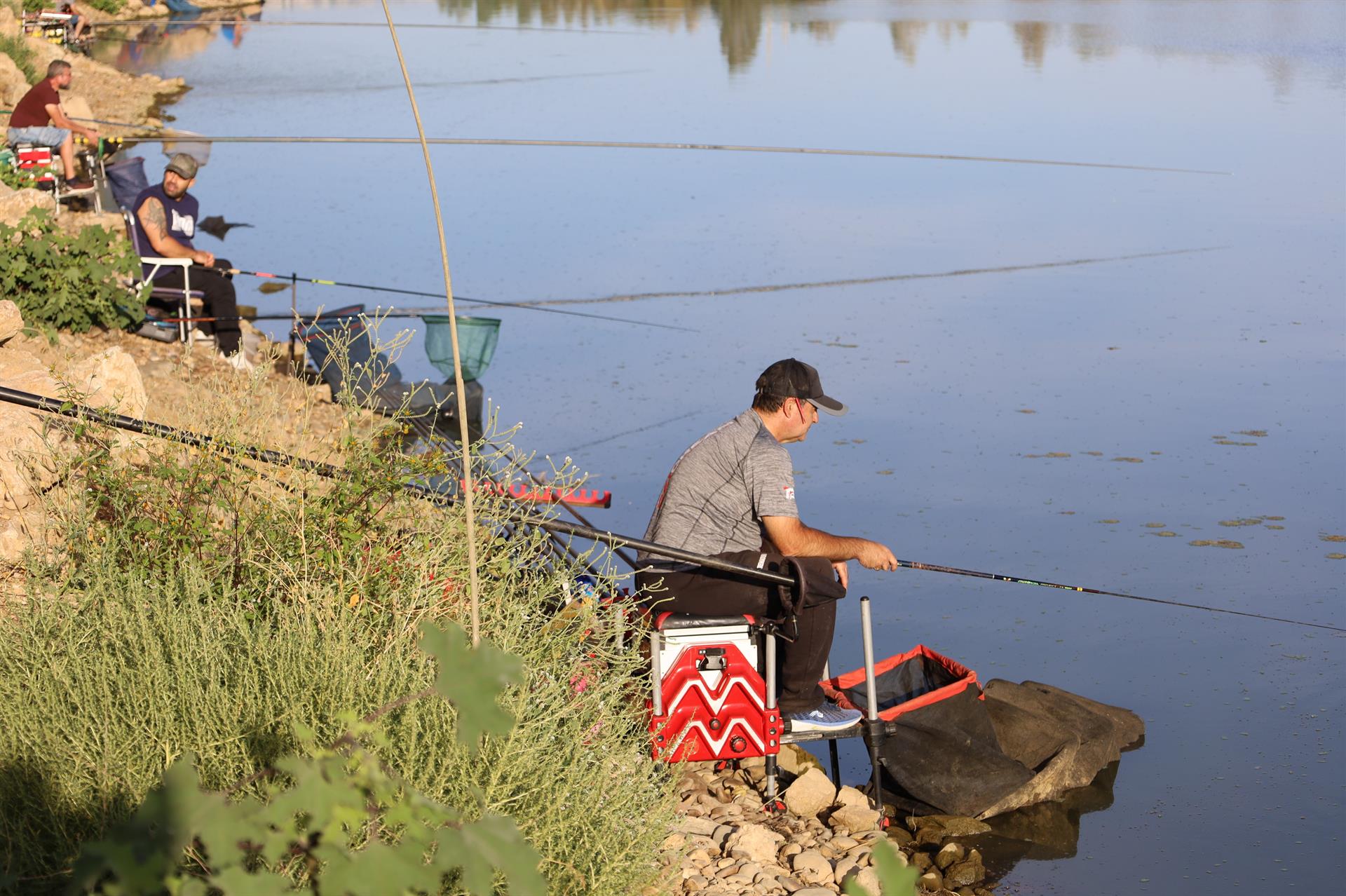 La Junta de Extremadura implanta la licencia inmediata de pesca mediante declaración responsable La Junta de Extremadura implanta la licencia inmediata de pesca mediante declaración responsable