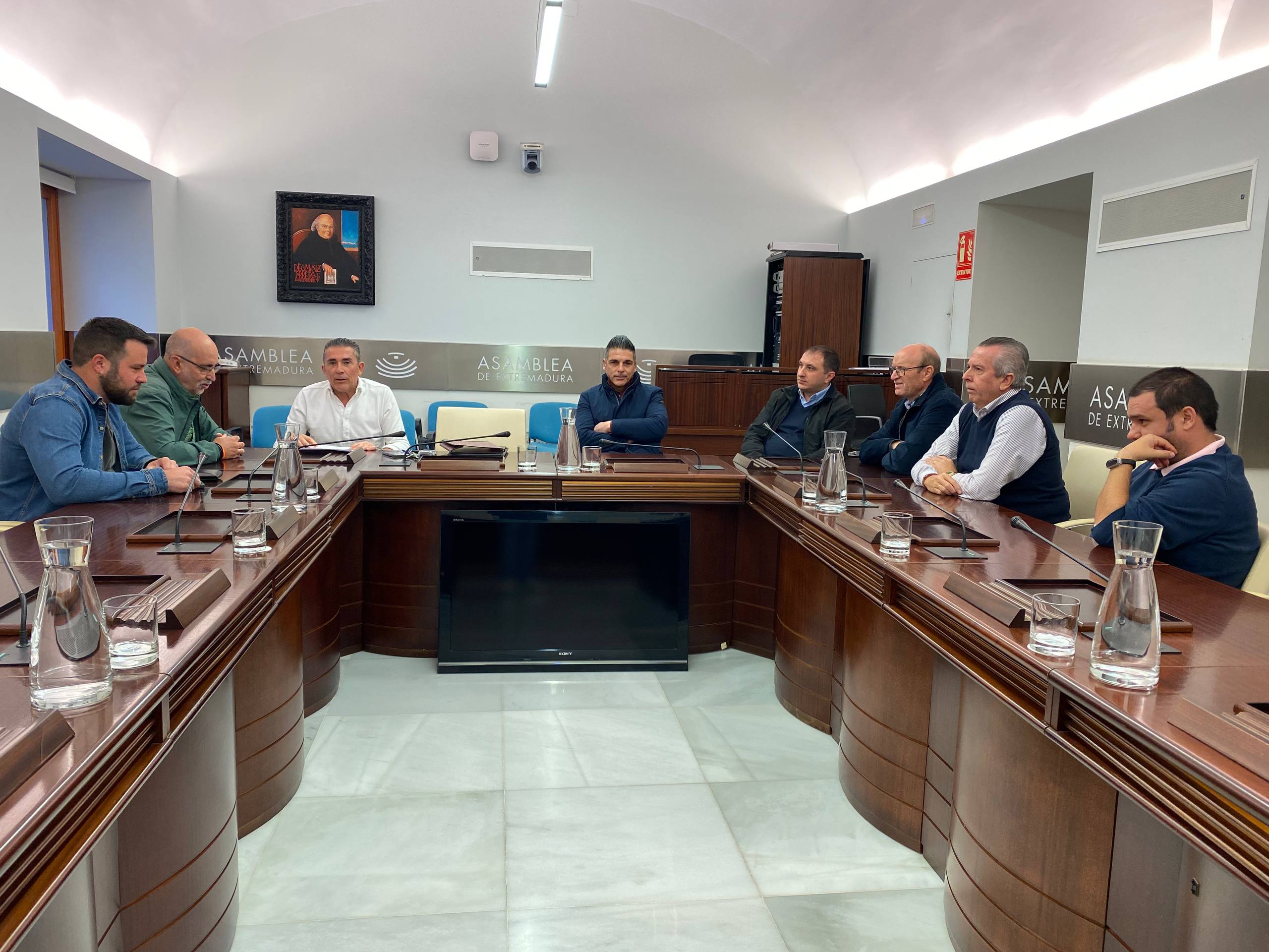 Unidas por Extremadura reclama a las administraciones una solución para los trabajadores de la empresa Leda Unidas por Extremadura reclama a las administraciones una solución para los trabajadores de la empresa Leda