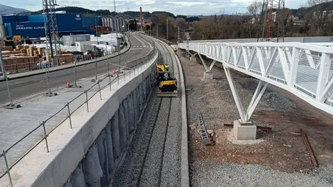 Obras de la vía auxiliar para el soterramiento de Torrelavega Obras de la vía auxiliar para el soterramiento de Torrelavega
