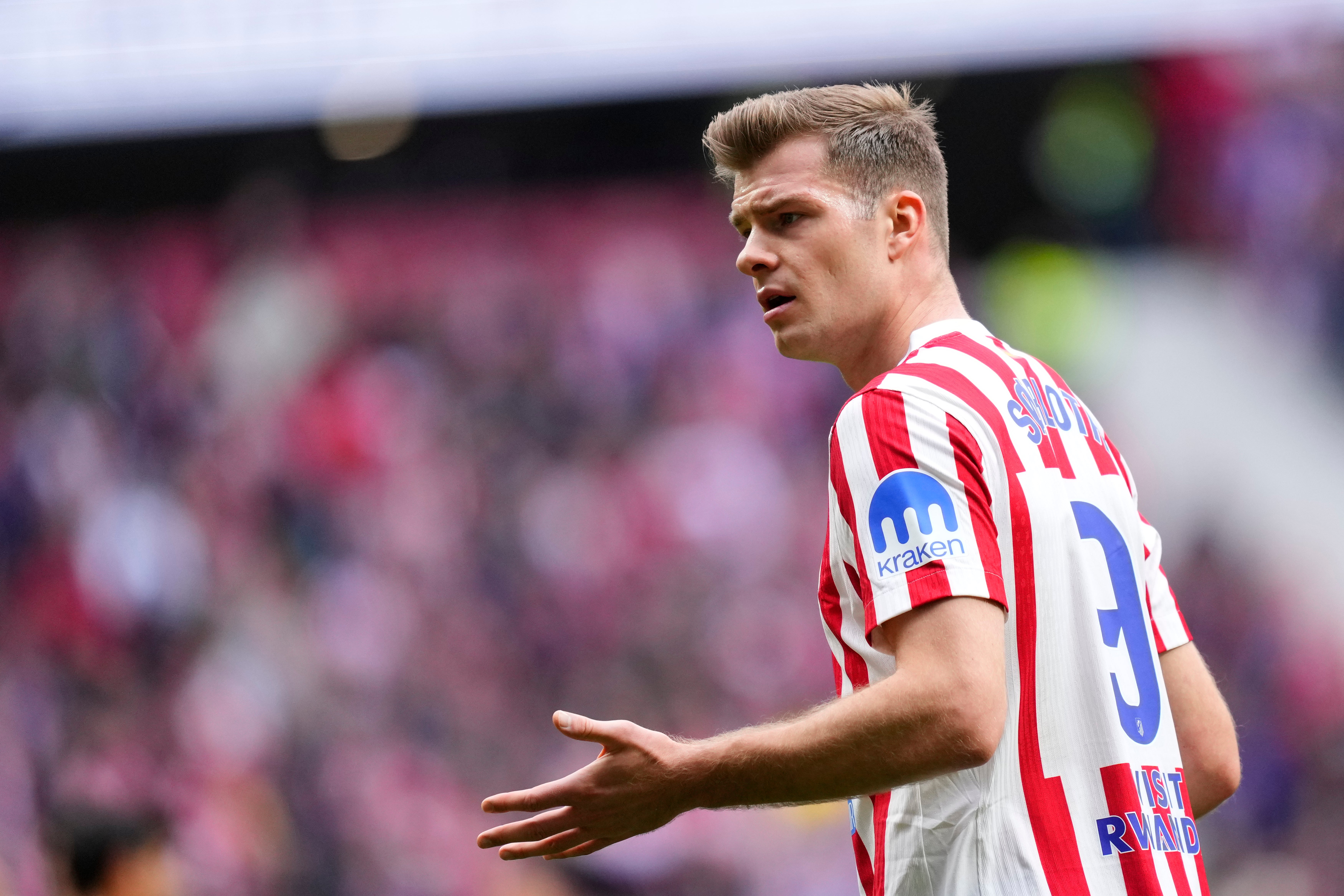 Sorloth, duda contra el Barcelona por una brecha en la cabeza Sorloth, duda contra el Barcelona por una brecha en la cabeza